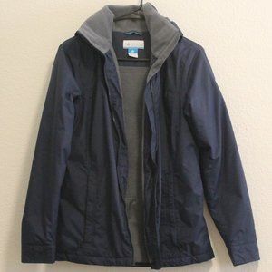 COLUMBIA NAVY BLUE WATERPROOF JACKET IN SIZE SMALL